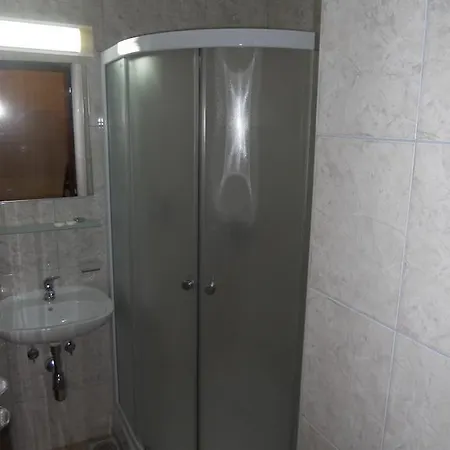 Grand Hertz Πανσιόν