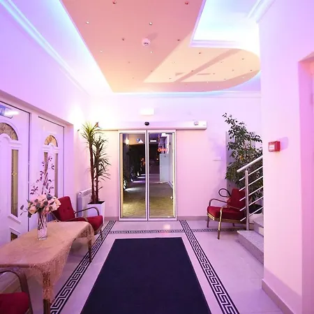 בית הארחה Grand Hertz *